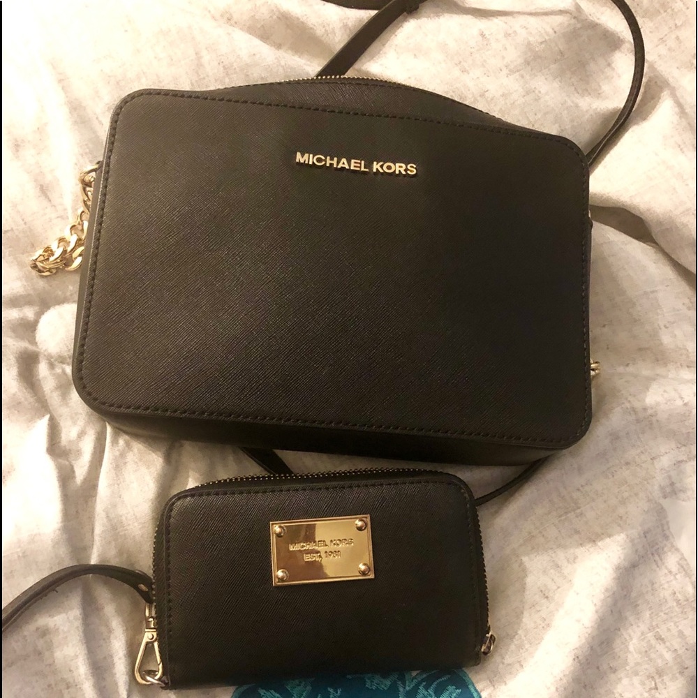 Michael Kors purse and wallet. SOLD